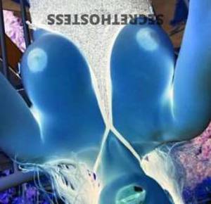 24 year old Indian Escort in West Hoxton Sydney Indulge in Erotic Adventures with the Horny 23-Year-Old 