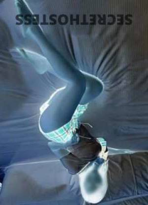 27 year old Escort in Alexandra Mackay Experience of Heaven on Earth with Akiko, Your Seductive 