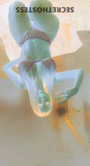24 year old Escort in Concord CA Await Your Every Wish - Seductive Figure, Captivating Eyes, 