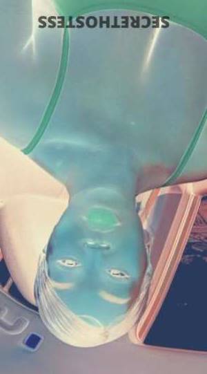 28 year old Escort in Little Rock AR Ready to Shake Up The Night? Kash is Here to Make Your 