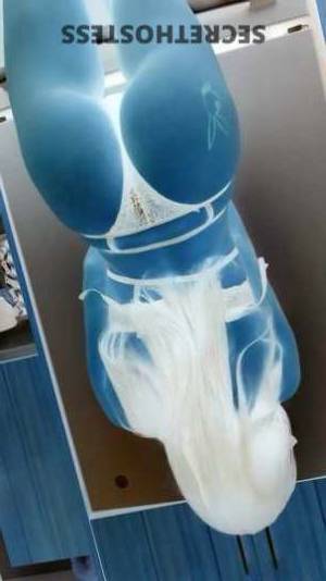 21 year old Dominican Escort in Tri-Cities WA Introducing Milaa The Sizzling Dominican Beauty for Tonight