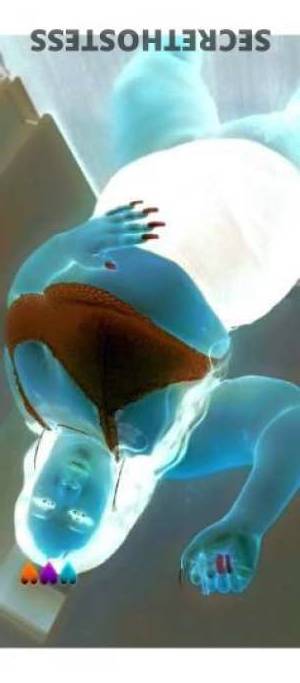 22 year old Escort in Memphis TN Unleash Your Desires with a Sensual Curvy Playmate - I'