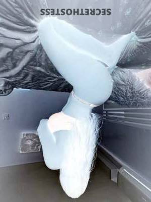 26 year old Colombian Escort in Queens NY Experience the Heat Miss Colombian Delivers Passion and 