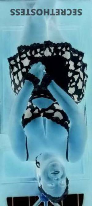 37 year old Escort in Memphis TN I'm Kreamy Empress, the naughtiest ebony BBW pornstar 