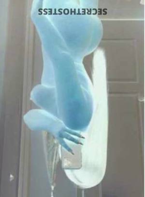 24 year old Escort in Austin TX Linda's Genuine Pics Ebony Eyes & Curves to Die For