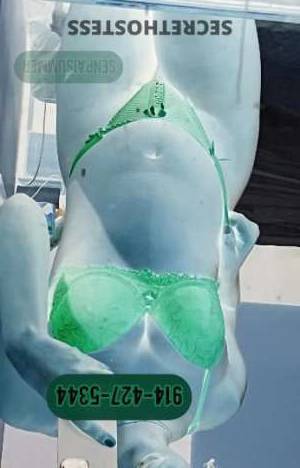 19 year old Escort in Raleigh NC Hey Babes! Hot and Naughty Girl Ready to Please You Tonight