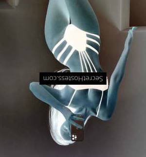 22 year old Asian Escort in Brisbane Experience Mind-Blowing Pleasure with Karina, Your Gorgeous 