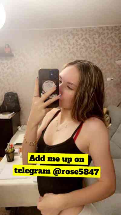 25Yrs Old Escort Size 16 68KG 150CM Tall Chelsea Image - 3