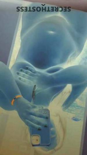 22 year old Escort in Saint Louis MO Unleash Your Desires with a Juicy Incall Session - Nudes, 