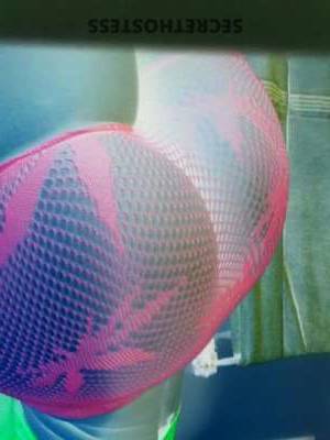 22 year old Escort in Visalia CA The Ultimate Car Date Companion for a Steamy Quickie