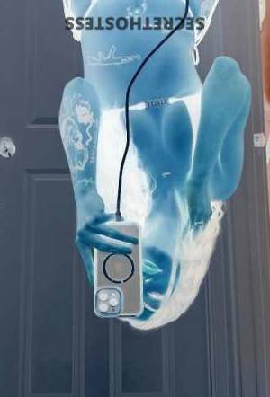 21 year old Escort in Miami FL Laura - Sweet and Sexy Girl Next Door - Age 29