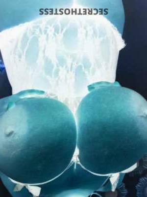 28 year old Dominican Escort in Scranton PA Erotic Massage for Naughty Indulgence Savor Soft JUicy 