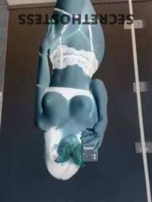 21 year old Escort in Canberra Ultimate Playmate Mia, Your Sassy, Sexy Nympho with Natural 