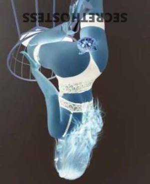 23 year old Escort in Port Macquarie New Petite Body Rub Therapist in Port Macquarie Today - Mia