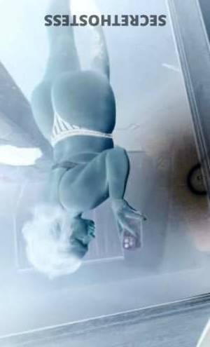 22 year old Escort in Clarksville TN Zoey, Flirty Redhead and Dream, Ready for Fun Now