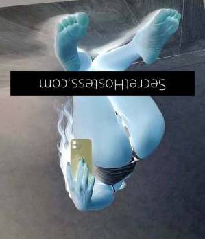 21 year old Escort in Spring Hill Brisbane Unleash Your Wildest Dreams with Flirty and Fun Darcy