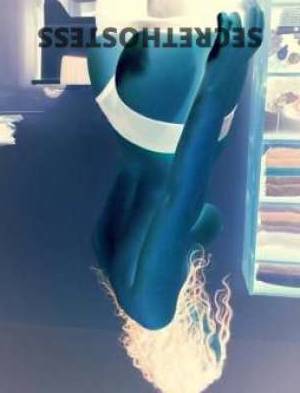 24 year old Escort in Cairns Seeking a Sexy and Adventurous Buddy for Reflexology and 