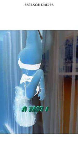 27 year old Asian Escort in Al Manama Yaya, masseuse