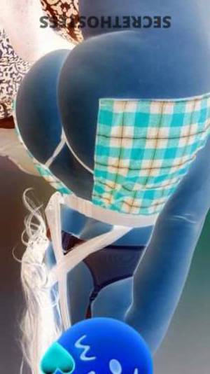 24 year old Latino Escort in Santa Cruz CA Unforgettable Escape Flirtatious Latina Seeks Intriguing 