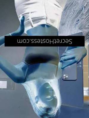 23 year old Escort in Sunnybank Brisbane Warm Up with Alice A Stunning 21-Year-Old Singaporean Beauty