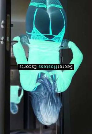 22 year old English Escort in Frankfurt am Main Aleece