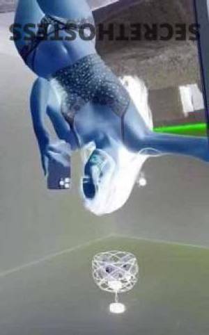 21 year old Escort in Geelong Gentlemen, Indulge in a Sensual Journey to Paradise with 