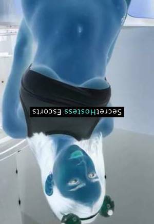 19 year old Russian Escort in Manama Luna. massage Blow job full service