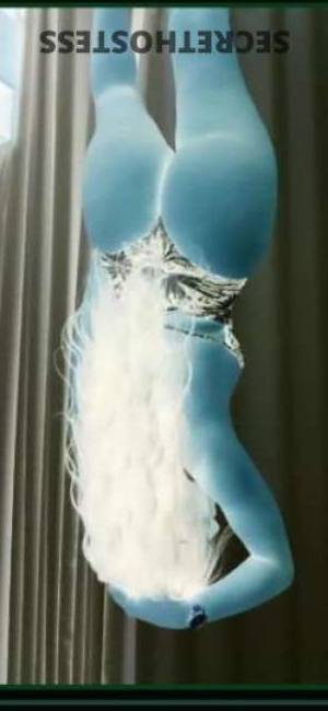 26 year old Latino Escort in Santa Cruz CA Attention Papi, It's Monica! Stopping by Santa Cruz For