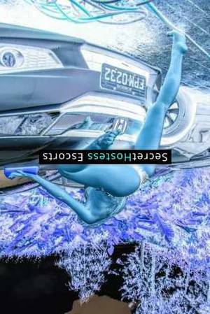 25 year old German Escort in Mainz hard to resist a woman like Sandra, a sassy seductress with 