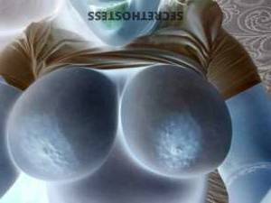 24 year old Escort in St. Louis MO Pregnant Pussy Available Now Wet, Tight, and Ready to Play! 