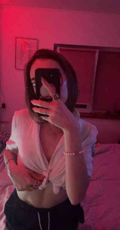 27 year old Escort in Barnsley Add me on telegram katiebanks199346 and on imessage 
