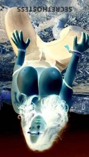 43 year old Escort in Biloxi MS Sexy and Busty MILF offering Sensual and Erotic Encounters