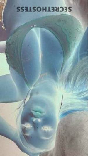 27 year old Escort in Greenville SC Mature Escort Alisha - Soft, Sweet, and Playful - Available 