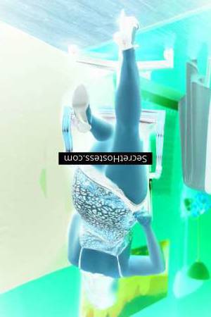 Hi, Handsome! I'm Celeste, Your Ultimate Masseuse for VIP  in Agency masseuse in:  Madrid