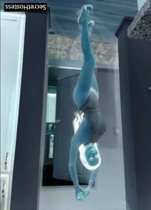 25 year old Escort in San Diego CA Meet Ella, Elite International Companion and Sensual 