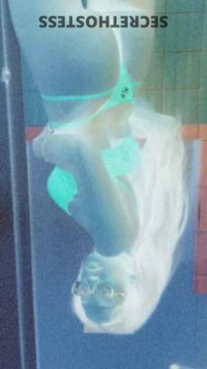 28 year old Escort in St. Louis MO Hello Handsome, I'm Mariah, Your Ultimate Companion! 