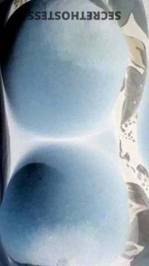 22 year old Escort in Louisville KY BBW throat monster swallows loads all night