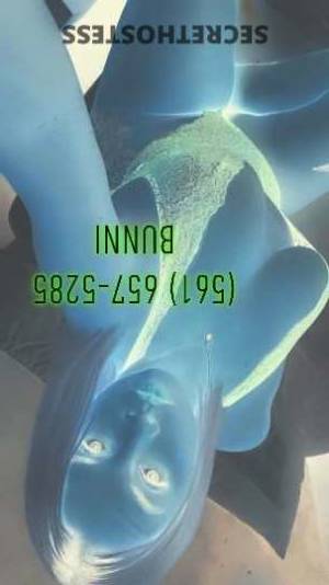 28 year old German Escort in Toledo OH Independent Playmate Available in Palm Beach, Bunni for Your