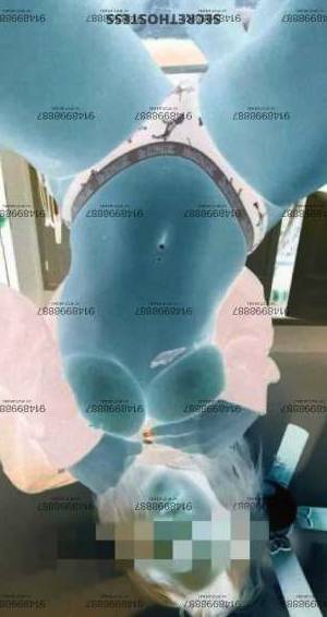 22Yrs Old Escort 160CM Tall Westchester FL Image - 4