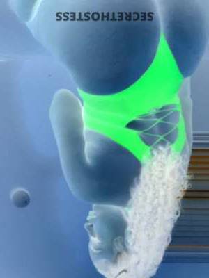 30 year old Escort in Oakland CA ROUSSE The NAUGHTY Playmate of Your Dreams