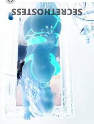 39 year old Australian Escort in Alexandra Sunshine Coast Aussie Gal Invades the Sun Coast Sexy, Sophisticated, and 