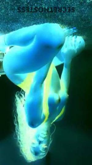 25 year old Escort in Fresno CA Experience Pure Bliss with Carlee, Your Upscale Sweetheart 