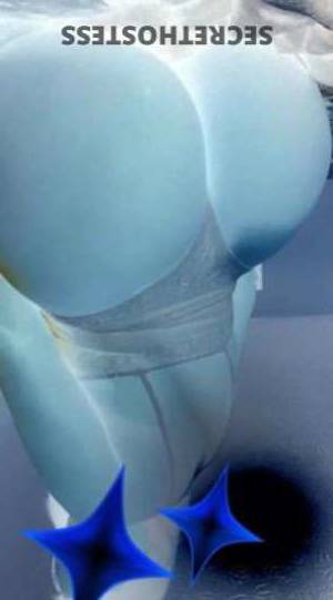 25 year old Escort in Springfield IL Unleash Your Wildest Dreams with Chloe, Your Voluptuous 