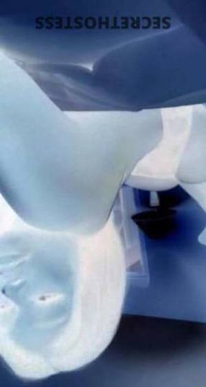 25 year old Escort in Memphis TN New to the Town and Ready to Wow You! Voluptuous Curves, 