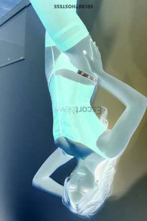 18 year old European Escort in Dubai Yana - Elegant Beauty - Elite Model - Radiant Smile and 