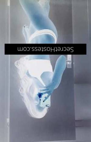 23 year old Asian Escort in Blackburn Melbourne Experience Unforgettable Passion with Sexy Asian Girl - Top 