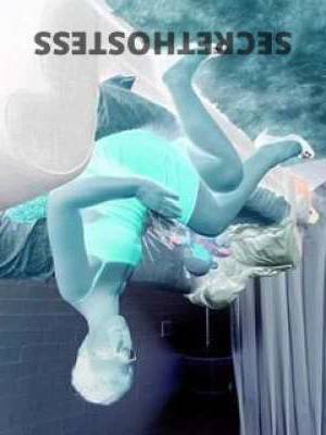 32 year old Escort in Aranda Canberra Hot FFM Lesbian 3-Way in Hawker Now - Double Blowjob and 