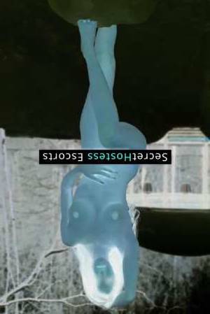 Alma 27Yrs Old Escort 50KG 165CM Tall Frankfurt am Main Image - 4