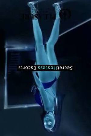 25 year old English Escort in London Experience the Seductive World of Anays, the London Escort 