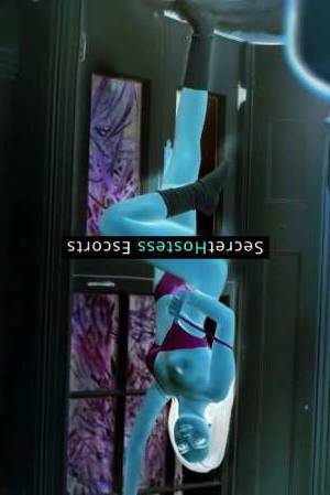 22 year old European Escort in London Coco